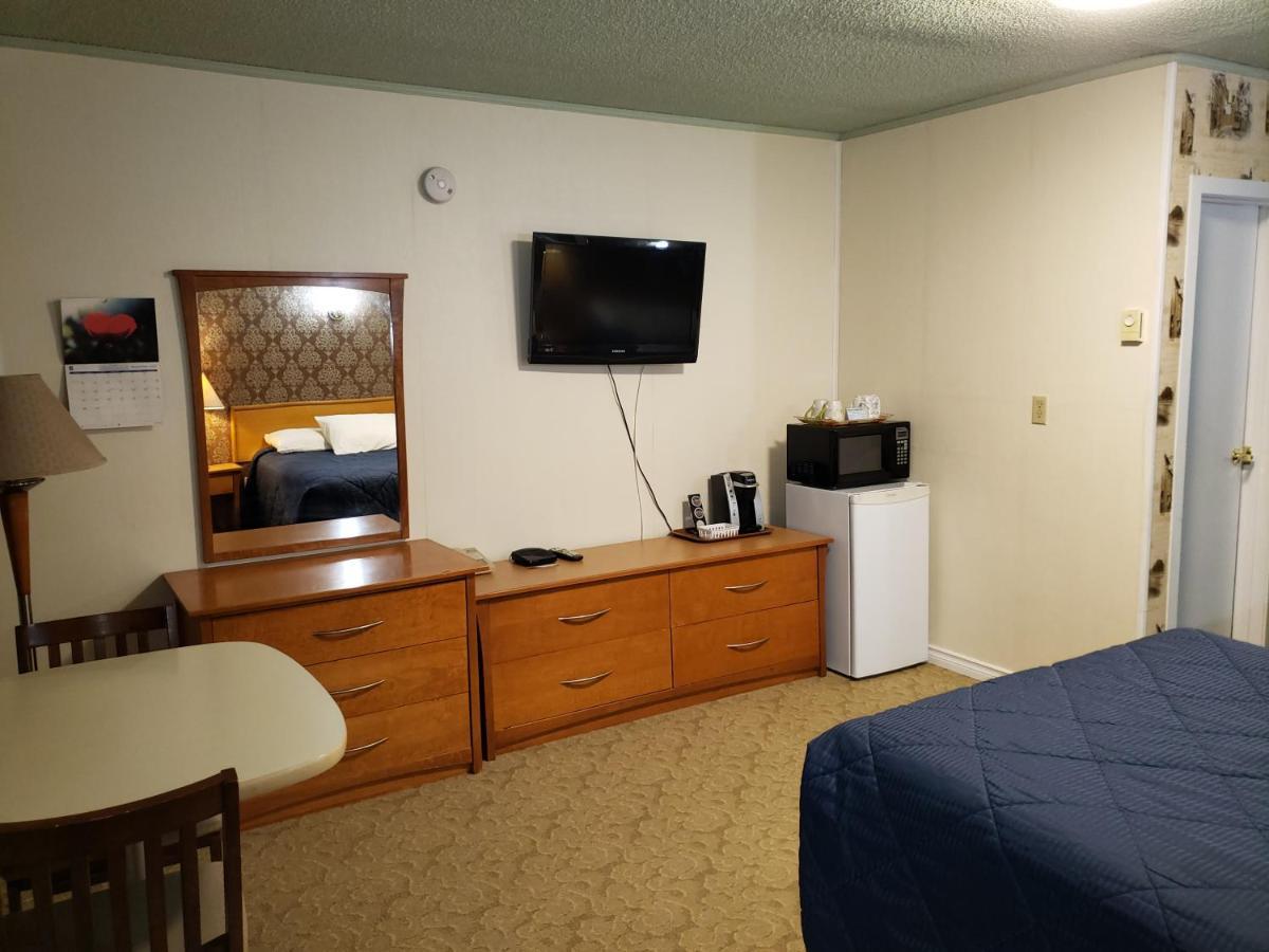 Neepawa Motel エクステリア 写真