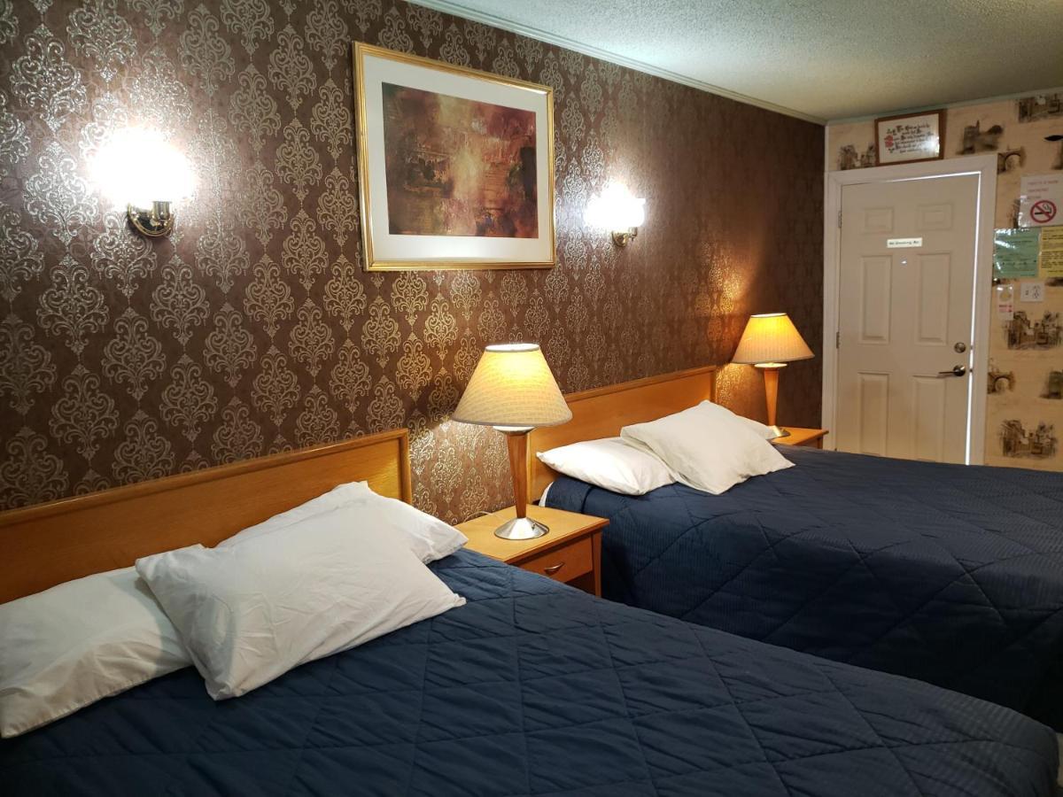 Neepawa Motel エクステリア 写真