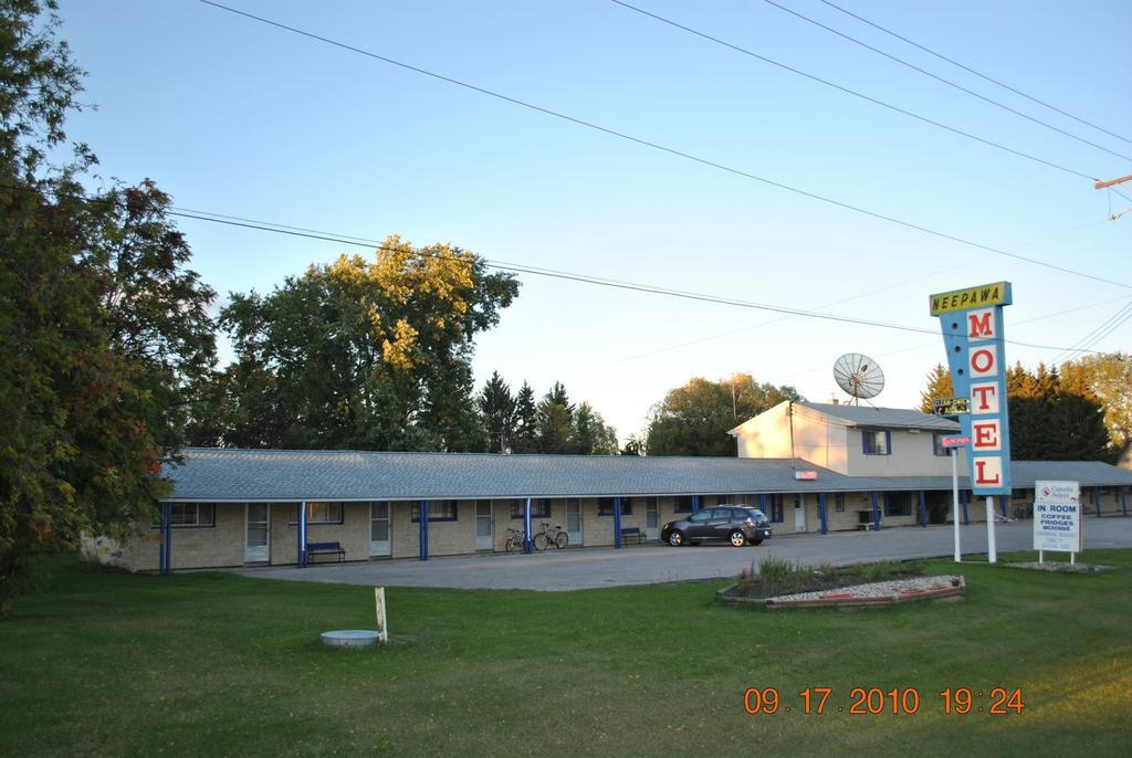 Neepawa Motel エクステリア 写真