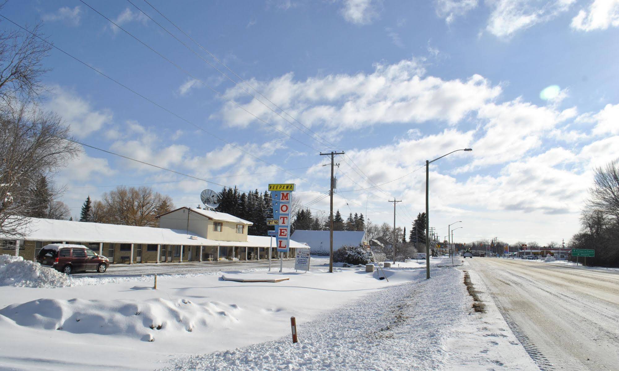 Neepawa Motel エクステリア 写真
